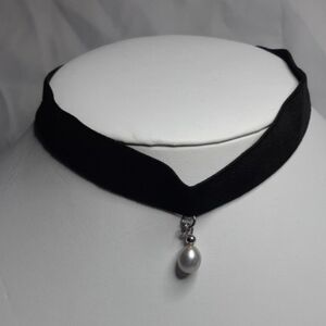 Black Velvet Choker with Genuine Silver Pearl Necklace